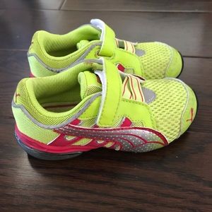 Puma Neon Kinder Fit Sneakers